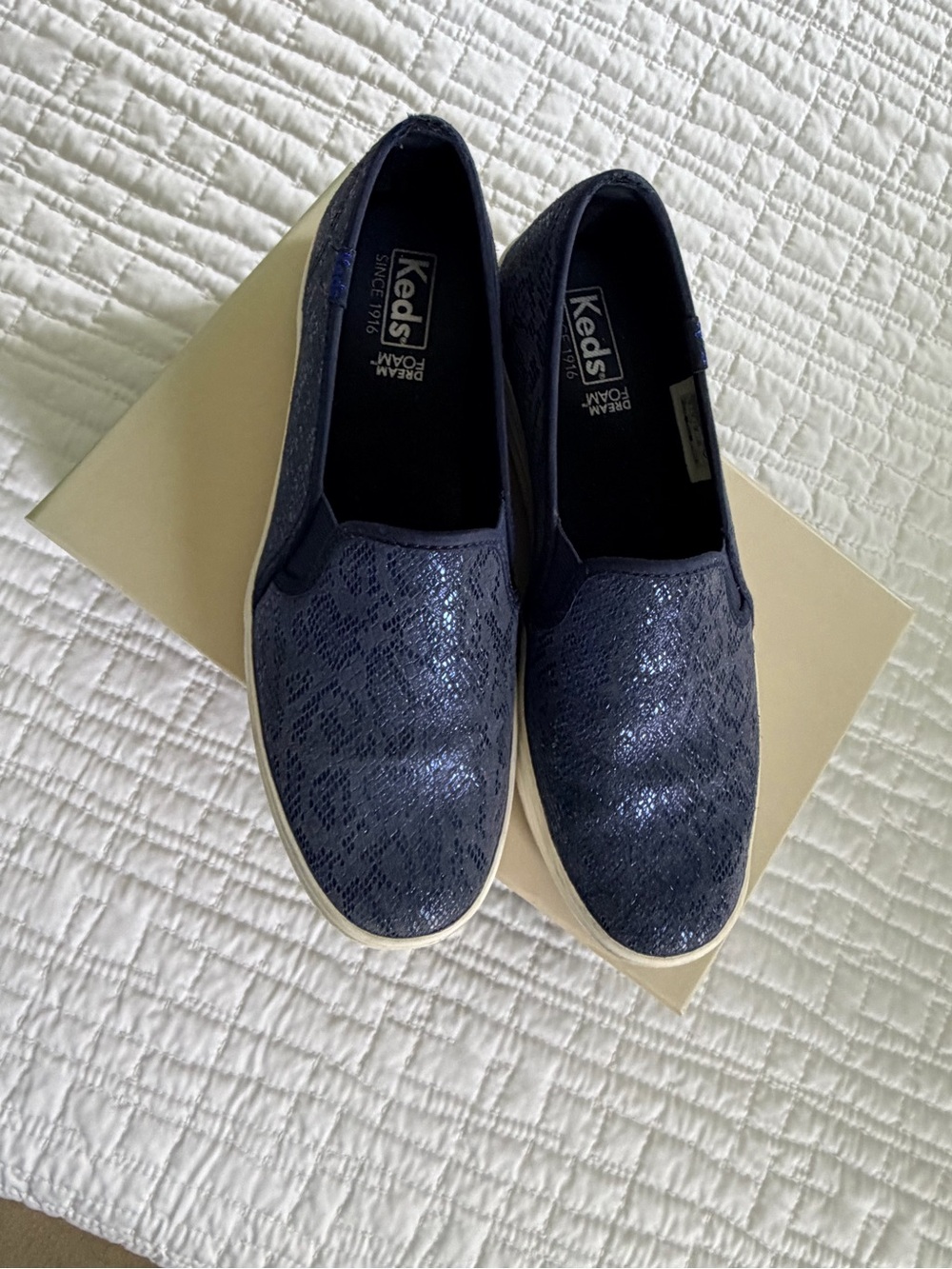 Keds Classic Women's Slip-On Sneakers - Navy Lace - Picture 3 of 5